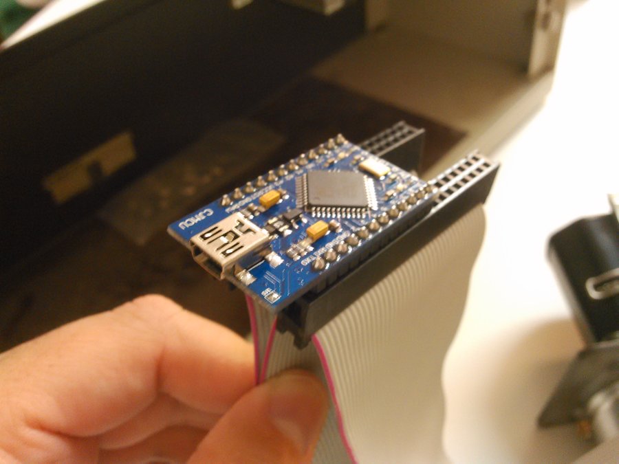 papertapereader_arduinoinsocket.jpg papertapereader_arduinoinsocket.jpg