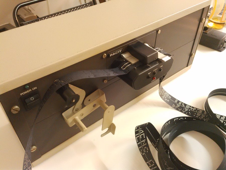 papertapereader_frontall.jpg