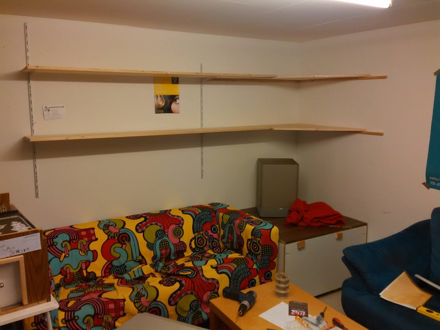 regalbau-gamingecke6.jpg regalbau-gamingecke6.jpg